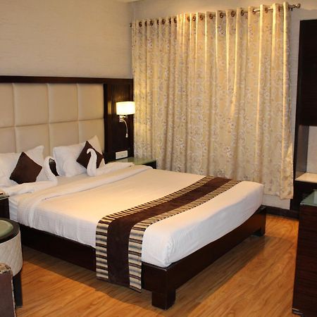 Hotel La Abode Hamirgarh Exteriör bild